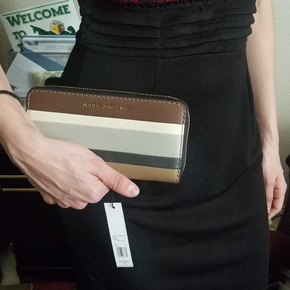NWT Marc Jacobs wristlet
